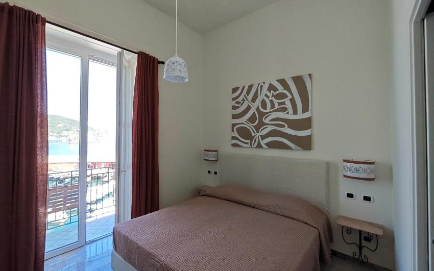 Chambre 213 avec vue sur la mer Hotel Mari