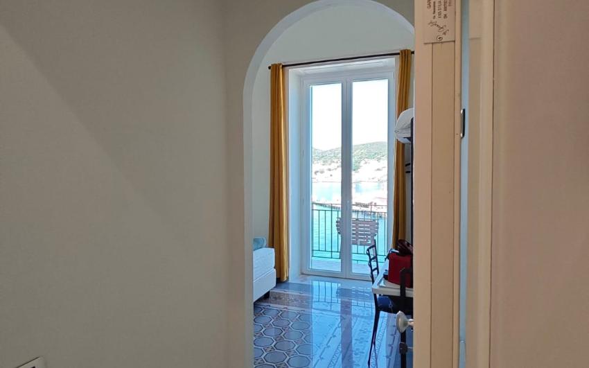 Chambre 214 avec vue sur la mer Hotel Mari