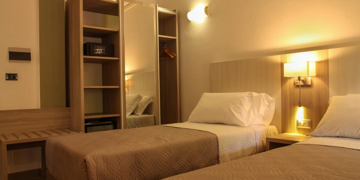 Room with balcony Hotel Pausania Inn