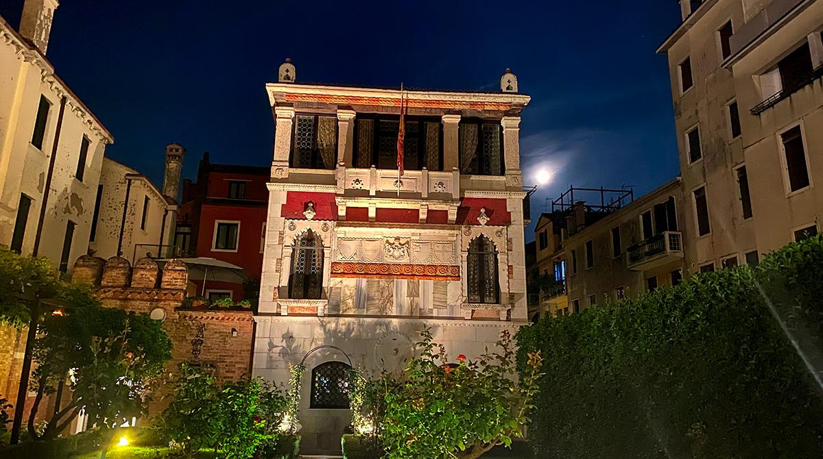                                                                                      Venetian Aperitif in the Garden on the Grand Canal