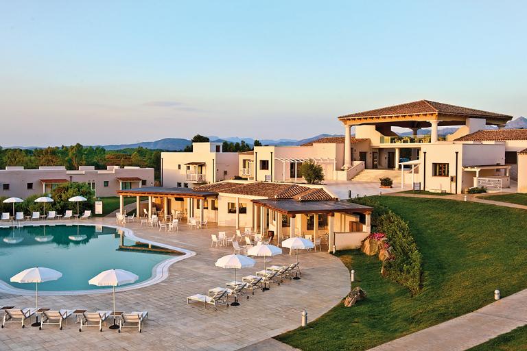 Grande Baia Residence****s