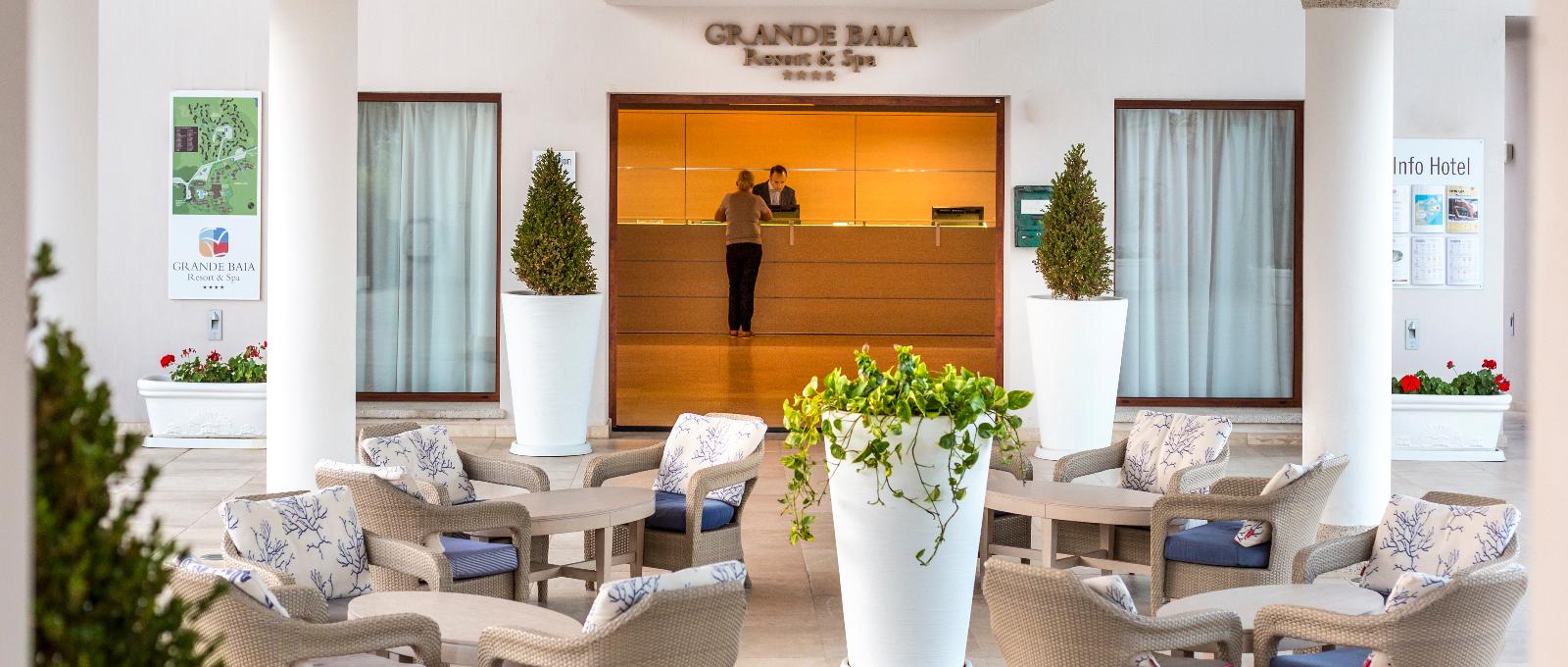 Grande Baia Residence****s #6