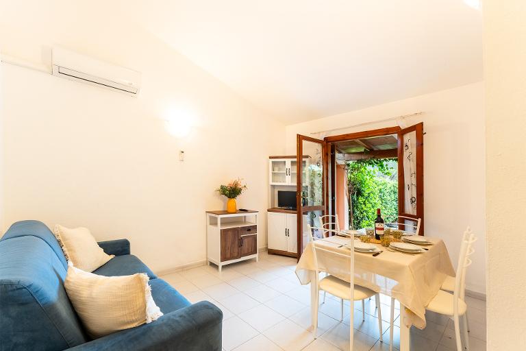 Residenze Gallura - Appartamento due camere da letto (5 persone)*, San Teodoro (Sassari)