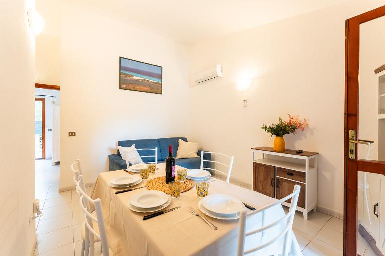 Residenze Gallura - Appartamento due camere da letto (5 persone)*, San Teodoro (Sassari)