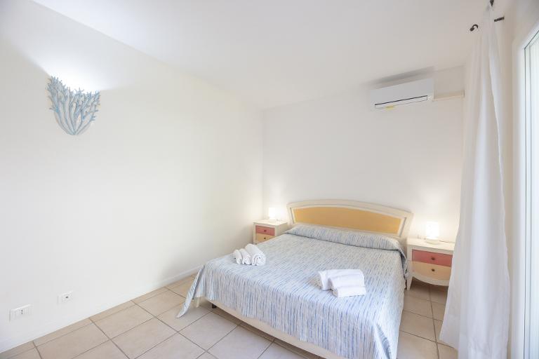 Residence Ea Bianca - Apartment mit Drei Schlafzimmer (8 personen), Baja Sardinia (Sassari)