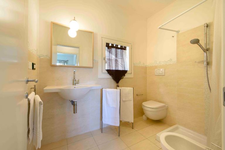 Residence Ea Bianca - Appartement Quatre-pièces Vue Mer (8 personnes), Baja Sardinia (Sassari)